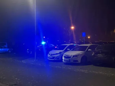 Potrącenie pieszego na ul. Skłodowskiej-Curie w Oleśnicy. Mężczyzna trafił do szpitala