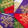 Klasyczna alba liturgiczna – ponadczasowy wybór