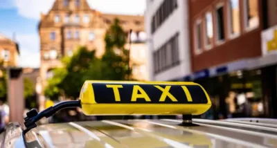 Jak bezpiecznie podróżować taksówką? Porady od dobrataxi.pl