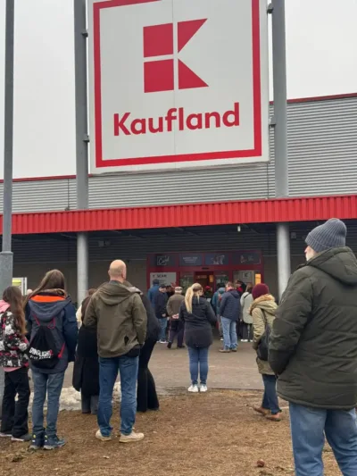 Ewakuacja w Kauflandzie. Na miejsce wezwano straż pożarną