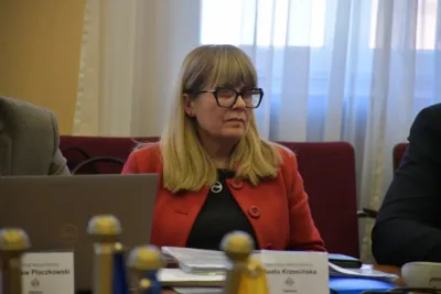 Gorący spór o odwołanie dyrektorki PCPR. Sprawę radnej Beaty Krzesińskiej rozstrzygnie sąd