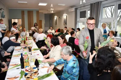 Dzień Kobiet w Boguszycach Osiedlu. Były życzenia, muzyka i rozmowy o dobrostanie