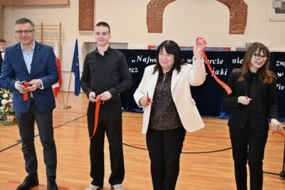 Nowoczesna sala w oleśnickim II LO w Oleśnicy już otwarta
