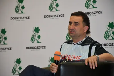 Emocjonalne spotkanie z Michałem Koterskim w Dobroszycach [ZDJĘCIA]