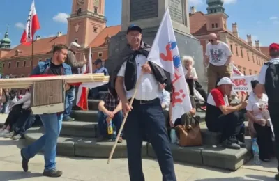 Radny Ireneusz Ruszel na proteście w Warszawie. „Jesteśmy w obronie Polski, jest siła narodu!”