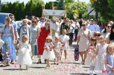 Obchody Bożego Ciała w parafii NMP Fatimskiej [ZDJĘCIA]