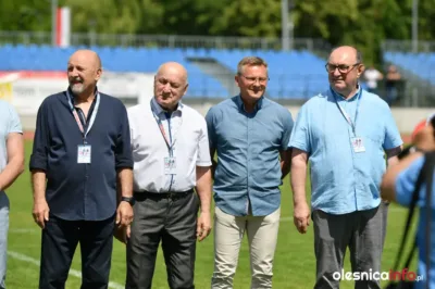 Trwa sportowe święto w Oleśnicy. To VII Memoriał Wiesława Kiryka na stadionie [ZDJĘCIA]