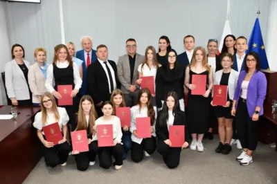 Młodzi radni podsumowali rok pełen wyzwań. Uroczysta sesja w Urzędzie Gminy Oleśnica