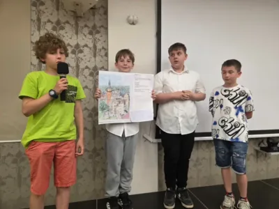 Wywiad ze 100-letnią lipą i wizja zielonego miasta. Niezwykła „Akcja: OLEŚNICA!” w SP 7