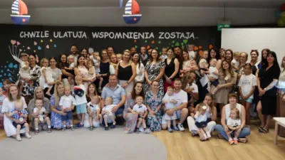 Wzruszające pożegnanie w Dobroszycach. Motylki opuszczają żłobkowe mury