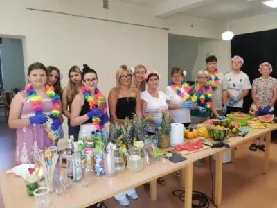 Aloha w Dziadowej Kłodzie. Młodzież i seniorzy przenieśli się w hawajski klimat