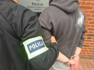 Interwencja w parku w Twardogórze. Zaczęło się od alkoholu, skończyło na zarzutach za narkotyki