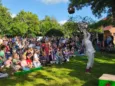 Pożegnajmy wakacje z teatrem. MOKiS zaprasza na finał SKWERFEST 2026