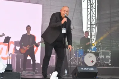 Roztańczona Stradomia Wierzchnia. Fryt Band oraz Piękni i Młodzi porwali tłumy po uroczystej gali