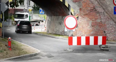 Sześć domów czy jeden tunel? Radny Ireneusz Ruszel rozlicza miliony wydane na Wiejskiej