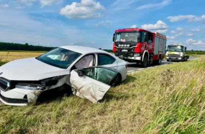 Wypadek na trasie Krzeczyn – Piszkawa. Zderzenie samochodów osobowych