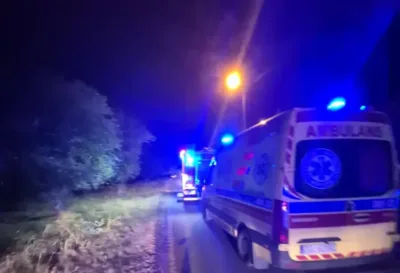 Nocna akcja ratunkowa w Poniatowicach. Na miejscu straż pożarna, pogotowie i policja