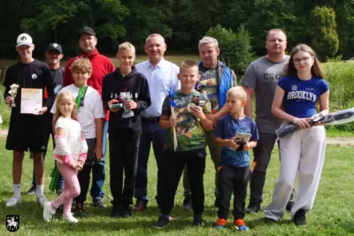 Gigantyczne okazy i emocje na pożegnanie wakacji. Wędkarskie zmagania dzieci w Sycowie