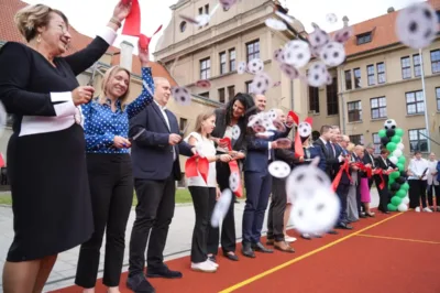 Przy SP 7 i I LO otwarto wielofunkcyjny kompleks sportowy