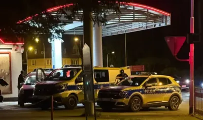Awanturowali się z policją przy rozbitym BMW. Pijany duet z Oleśnicy w areszcie