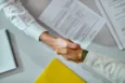 Błyskawiczne umowy o dzieło. ZUS: Ponad jedna czwarta trwa tylko jeden dzień