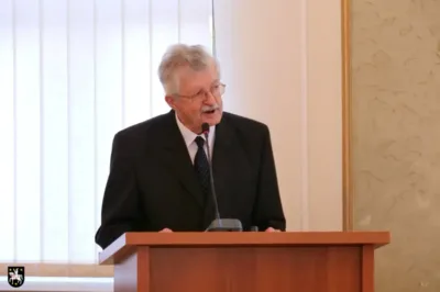 Kazimierz Cichoń Honorowym Obywatelem Sycowa. Hołd dla twórcy miejskiego hejnału i pedagoga pokoleń