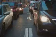 Codzienne dojazdy autem z Oleśnicy do Wrocławia. Ile czasu i paliwa tracimy w godzinach szczytu?