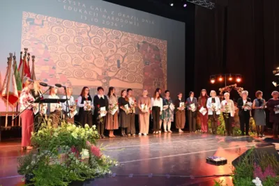 Nagrody i wyróżnienia dla powiatowych nauczycieli  [NAZWSKA]