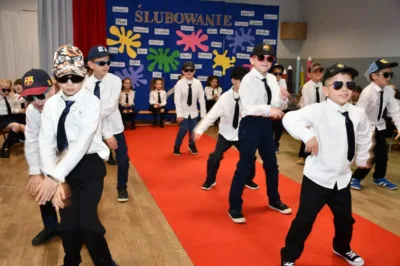 Pierwszoklasiści z Sokołowic oficjalnie pasowani na uczniów