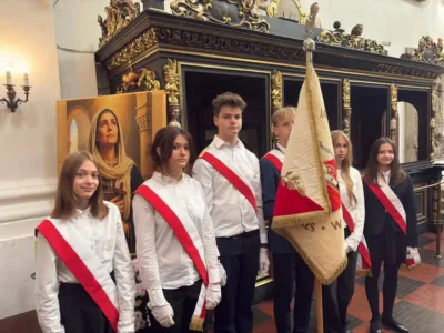 Społeczność oleśnickiej siódemki uczciła Dzień Papieski w bazylice mniejszej