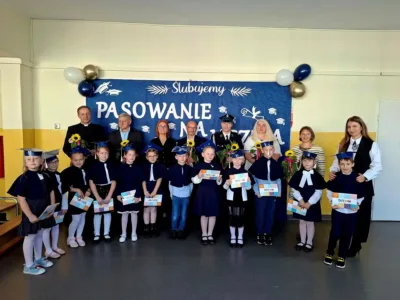 Ślubowanie pierwszoklasistów i obchody Dnia Edukacji Narodowej w Zbytowej